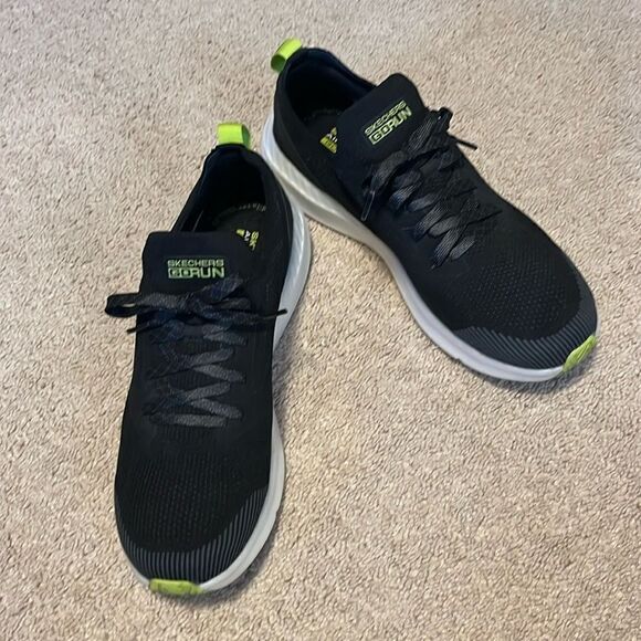 SKECHERS MENS SIZE 8.5 GO RUN HYPER BURST SHOES - Picture 3 of 7